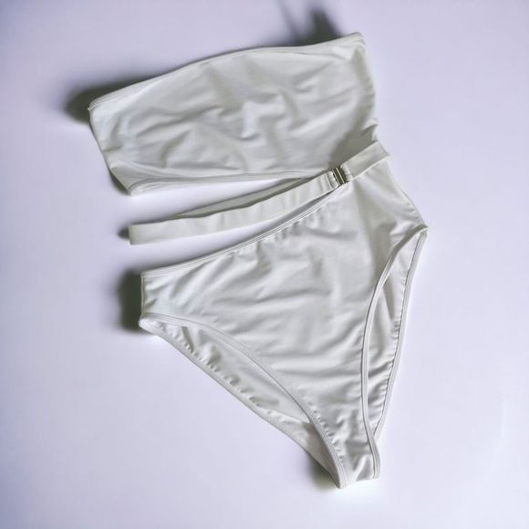 Lovers and Friends American Girl One Piece in White - Picture 2 of 10